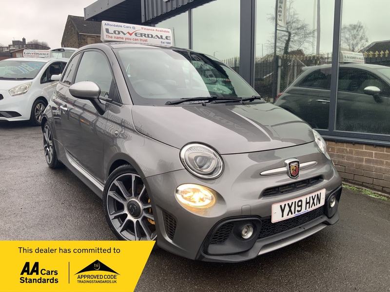 p0.abarth-595-petrol-hatchback
