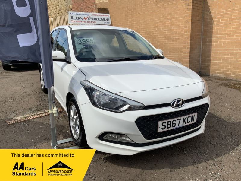 p0.hyundai-i20-petrol-hatchback